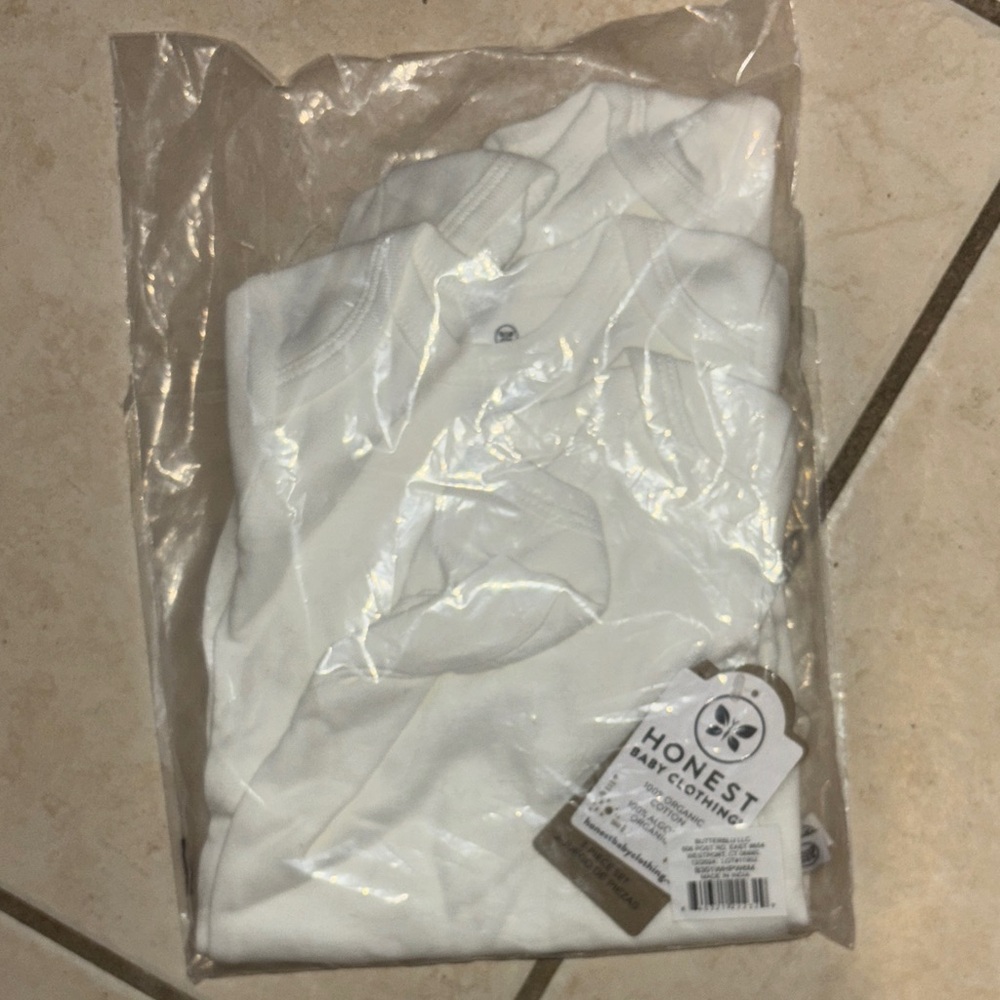 Honest baby white onesie bodysuit 3-6 mos